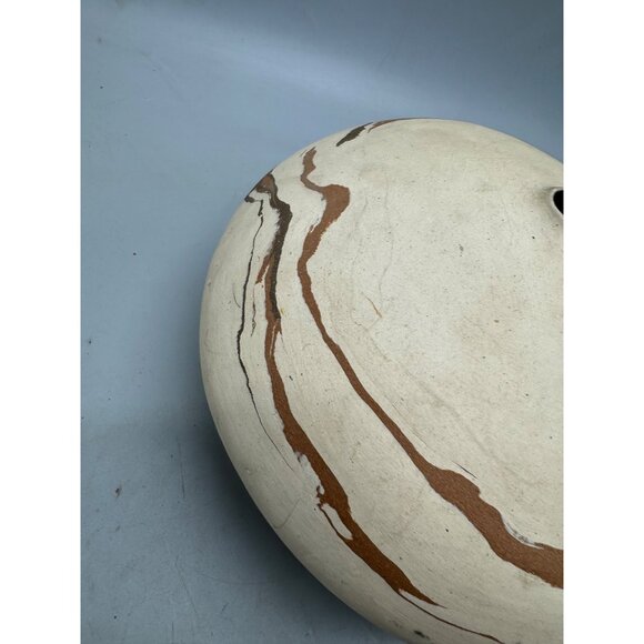 Handcrafted Ceramic Vase vessel Earthy Swirl Design – Home Décor Accent signed M - Picture 3 of 8